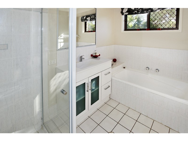 11 TARONGA STREET, Kippa-ring QLD 4021