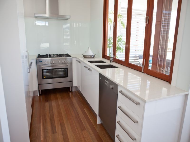 48 FOURTH AVE, Sandgate QLD 4017