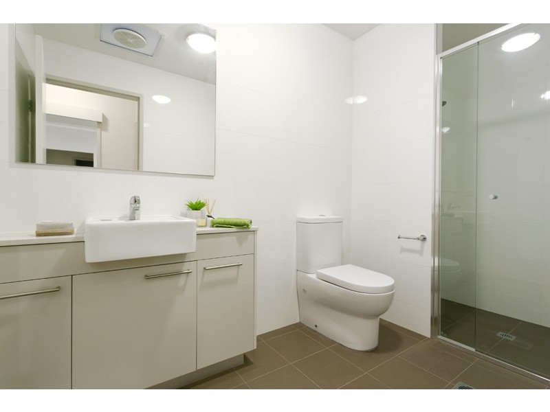 135 ANNERLEY RD, Dutton Park QLD 4102