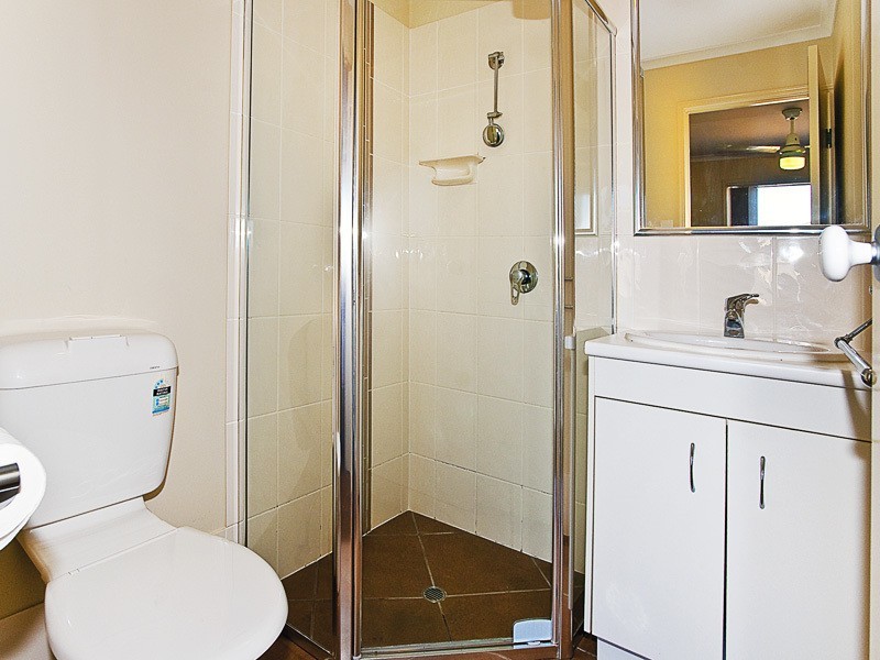 11/1 GERALD AVE, Clontarf QLD 4019