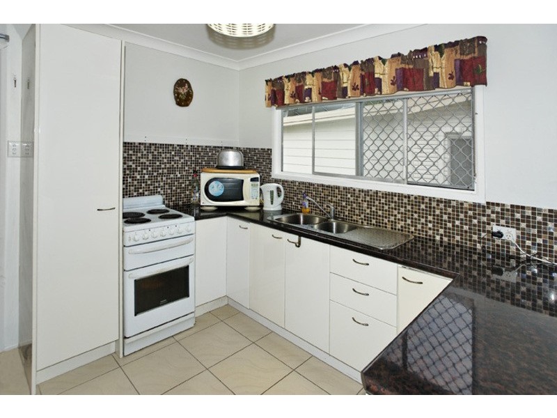 19 GERTRUDE ST, Redcliffe QLD 4020