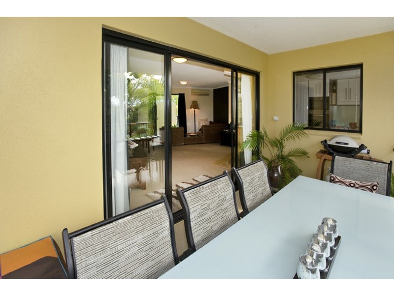 1/11 DIX ST, Redcliffe QLD 4020
