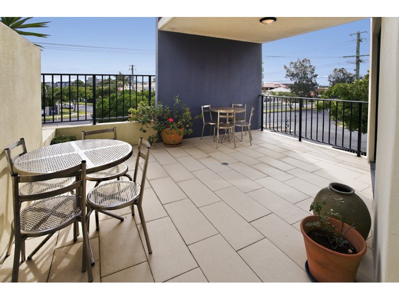 1/11 DIX ST, Redcliffe QLD 4020