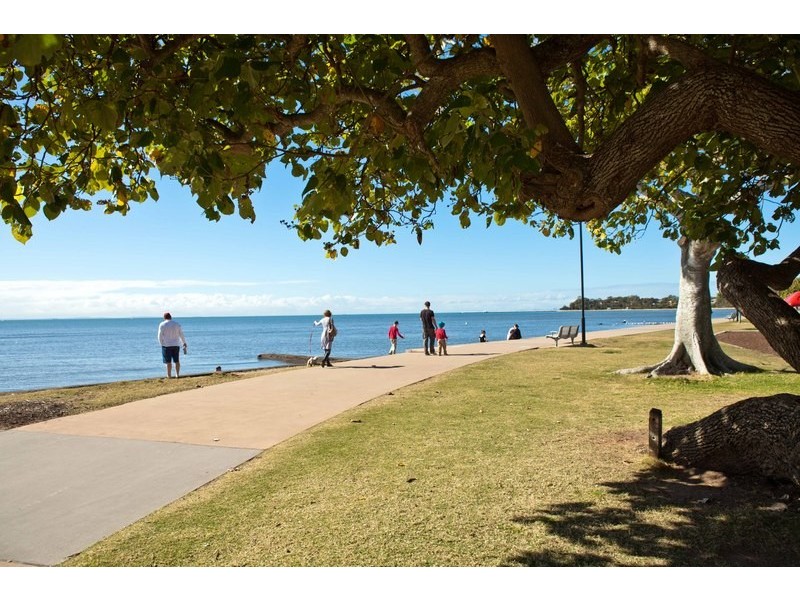 50  FOURTH AVE, Sandgate QLD 4017