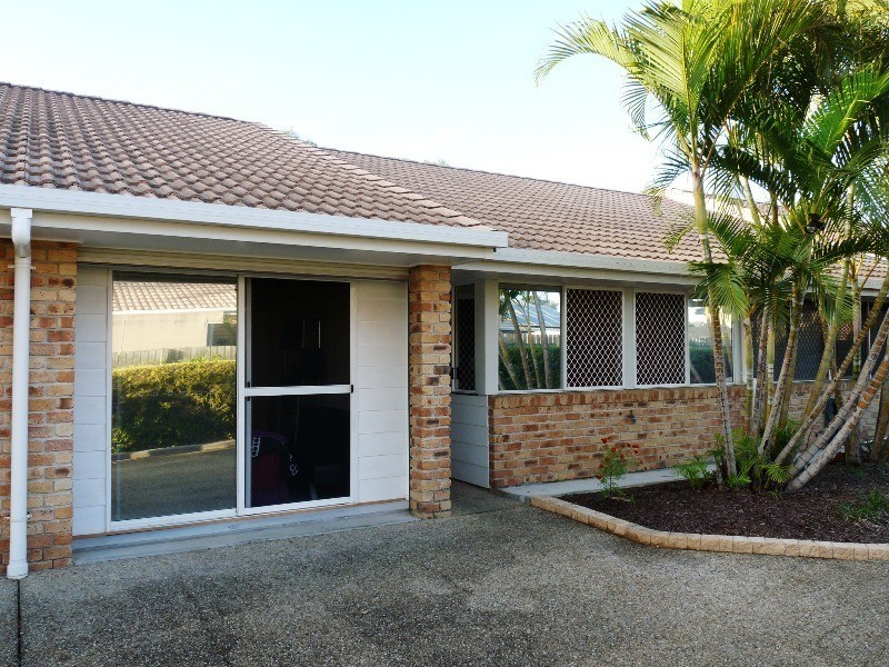 2/10 WATTLE RD, Rothwell QLD 4022