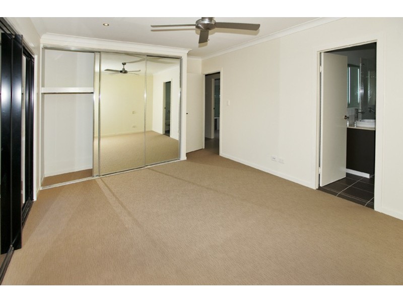 229A MACDONNELL RD, Clontarf QLD 4019