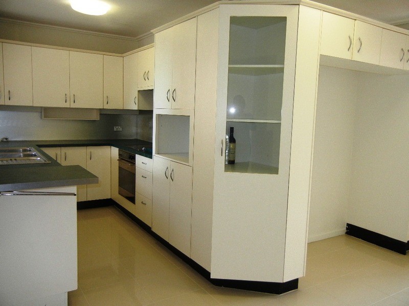 15 HIBISCUS AVENUE, Redcliffe QLD 4020