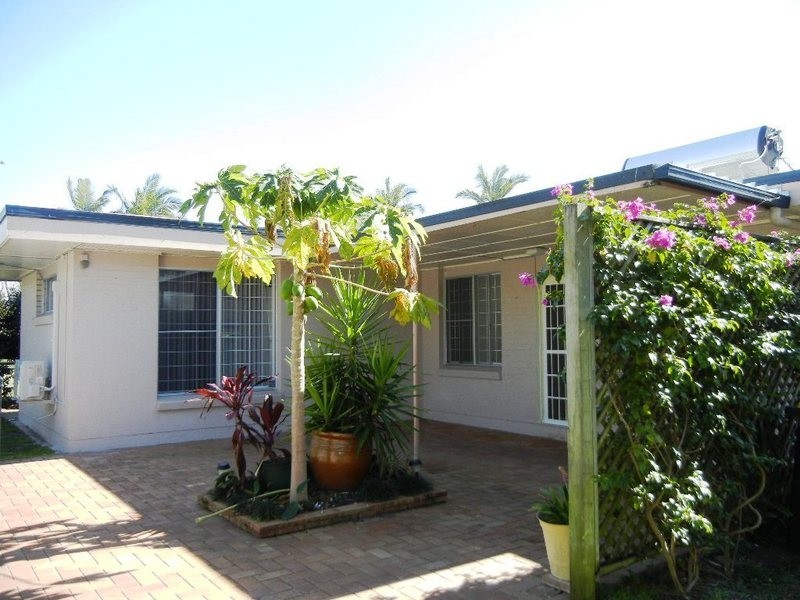 15 HIBISCUS AVENUE, Redcliffe QLD 4020