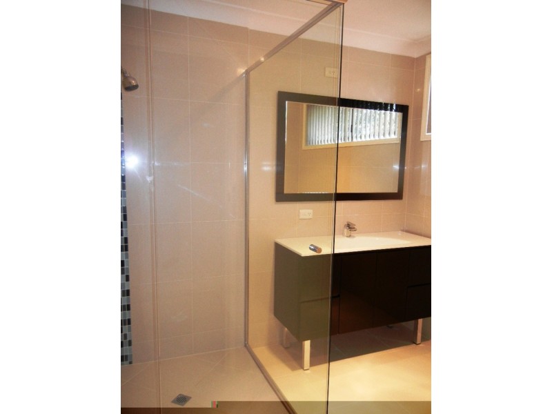 15 HIBISCUS AVENUE, Redcliffe QLD 4020