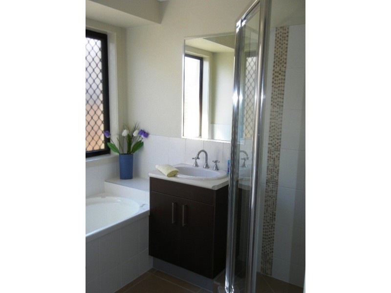 3 OTTER COURT, Rothwell QLD 4022