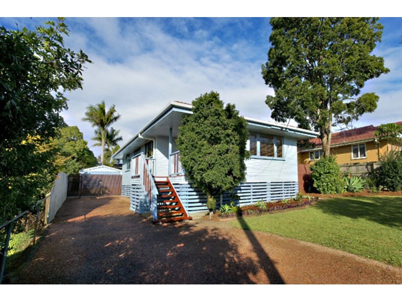 13 HURRELL STREET, Clontarf QLD 4019