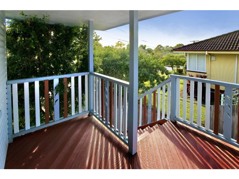 13 HURRELL STREET, Clontarf QLD 4019
