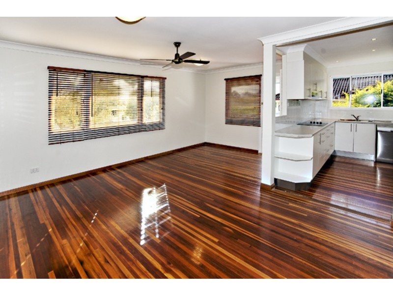 13 HURRELL STREET, Clontarf QLD 4019