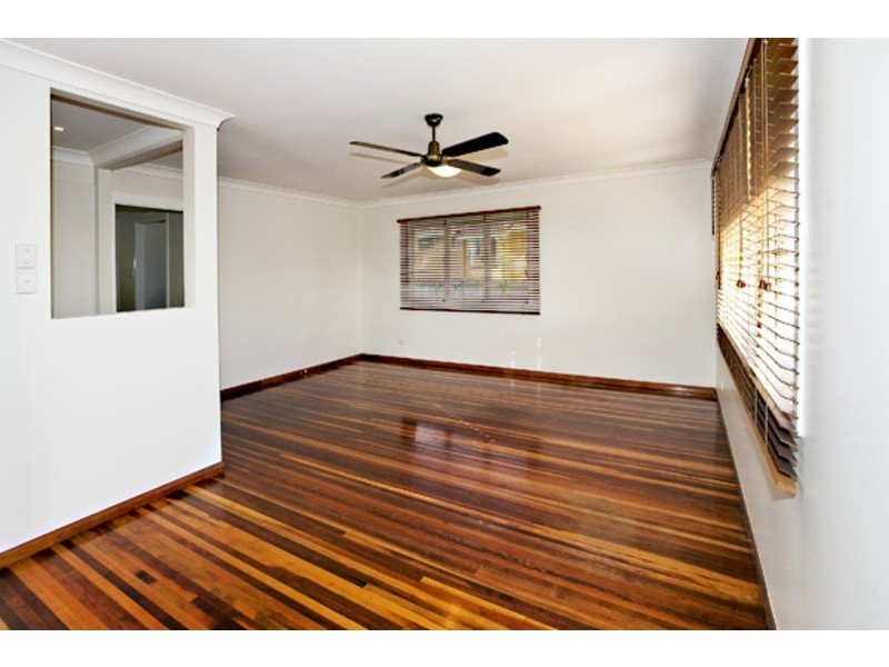 13 HURRELL STREET, Clontarf QLD 4019