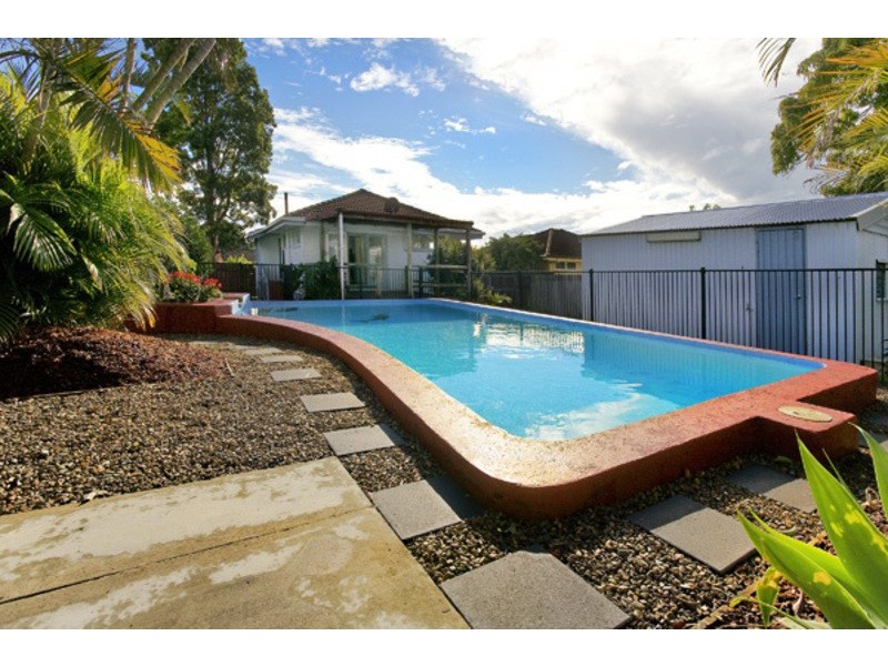 13 HURRELL STREET, Clontarf QLD 4019