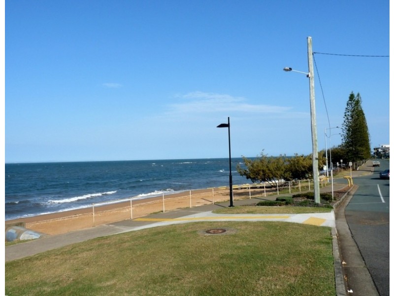 3/139 PRINCE EDWARD PARADE, Scarborough QLD 4020