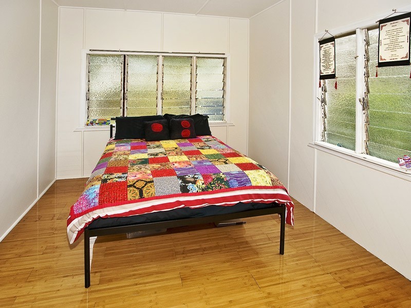 56 ELLEN STREET, Woody Point QLD 4019