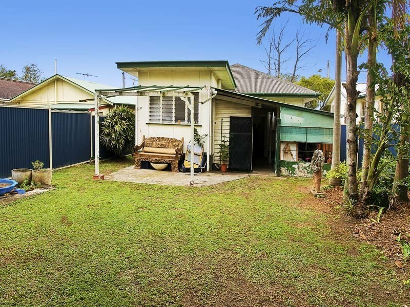 56 ELLEN STREET, Woody Point QLD 4019