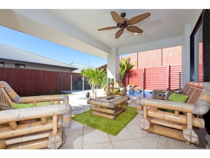 15  TUDAR PLACE, Thornlands QLD 4164