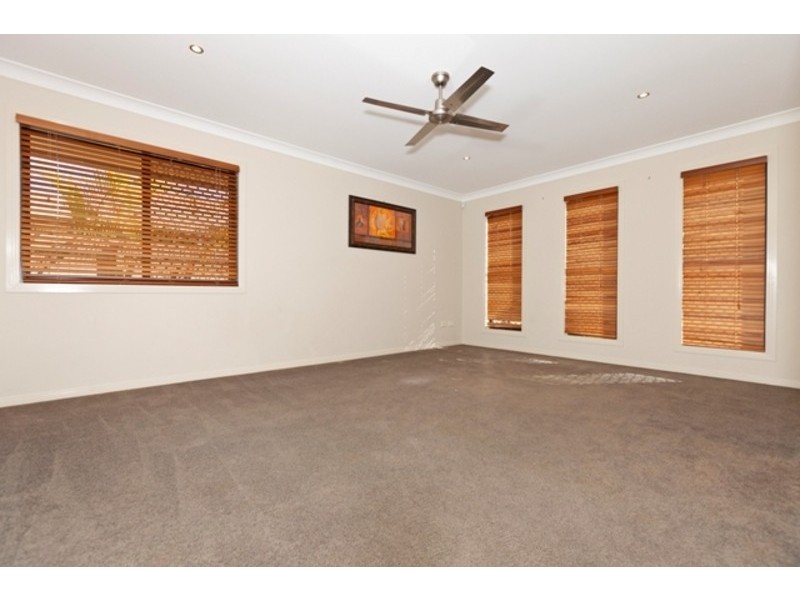 15  TUDAR PLACE, Thornlands QLD 4164