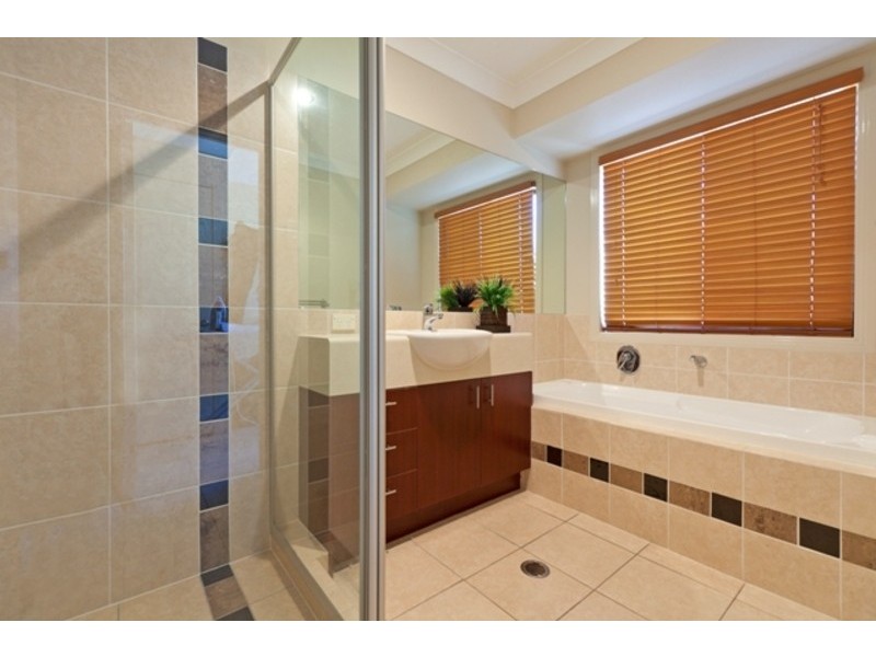 15  TUDAR PLACE, Thornlands QLD 4164