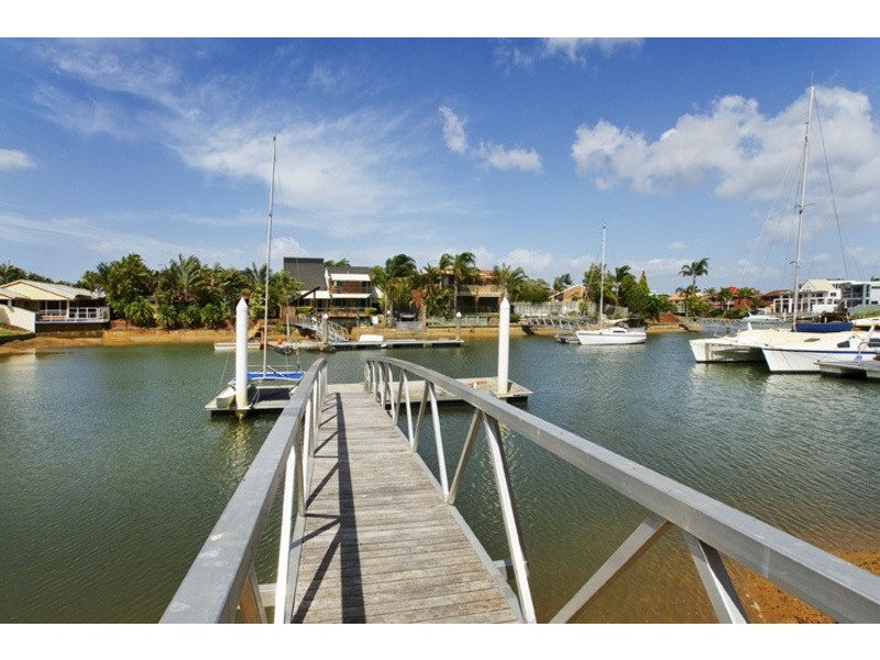 3 SVERIGE COURT, Newport QLD 4020