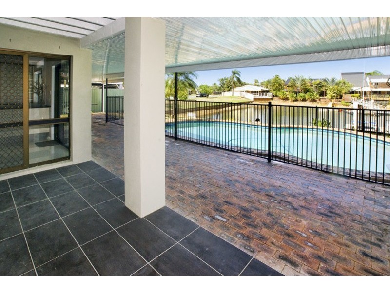 3 SVERIGE COURT, Newport QLD 4020