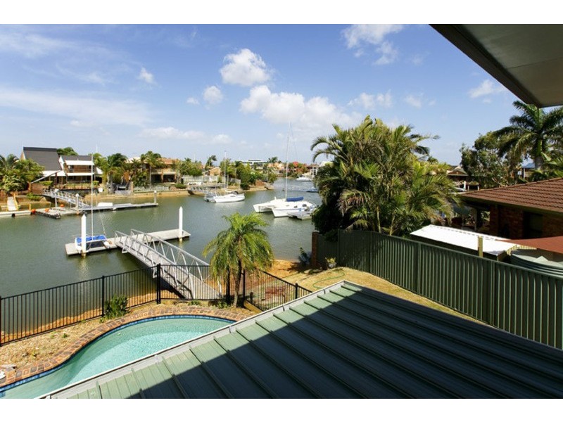3 SVERIGE COURT, Newport QLD 4020
