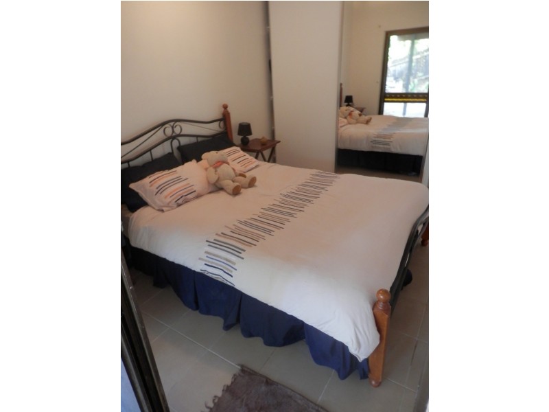 4 GARLAND CL, Kanimbla QLD 4870