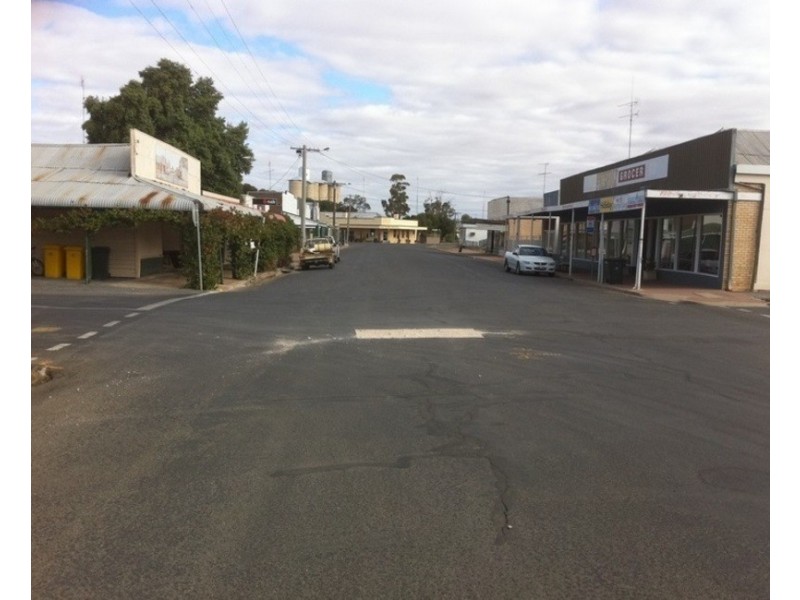 58-60 Phillips St, Beulah VIC 3395