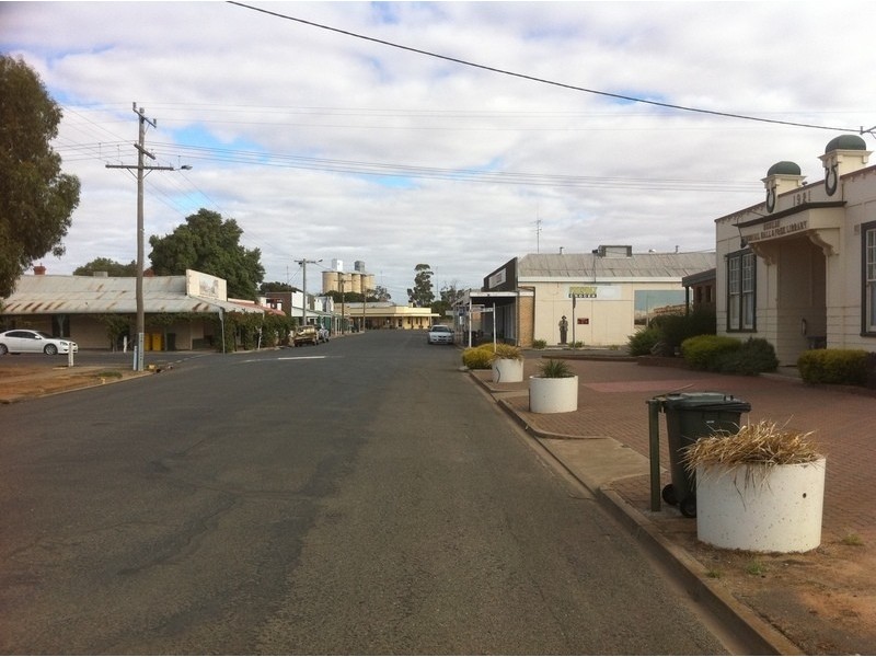 58-60 Phillips St, Beulah VIC 3395