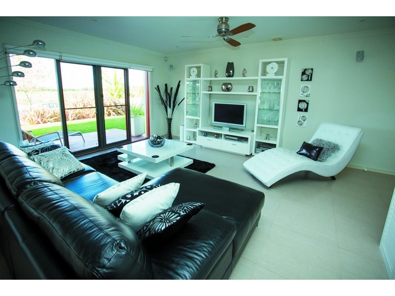 Sandhurst VIC 3977