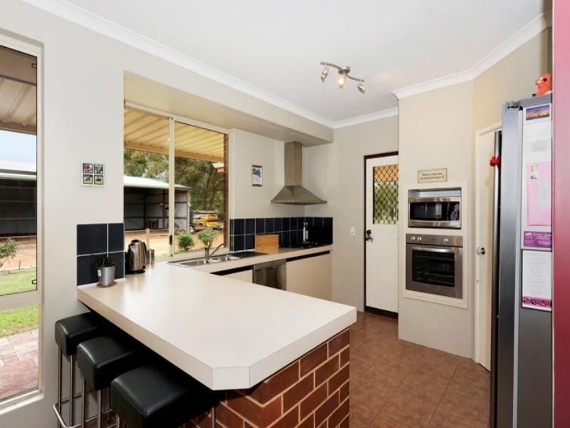 177 Salmon Bark Road, Serpentine WA 6125