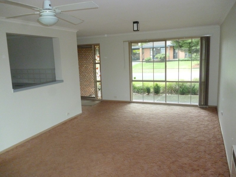 21 Denham Crescent, Cranbourne North VIC 3977