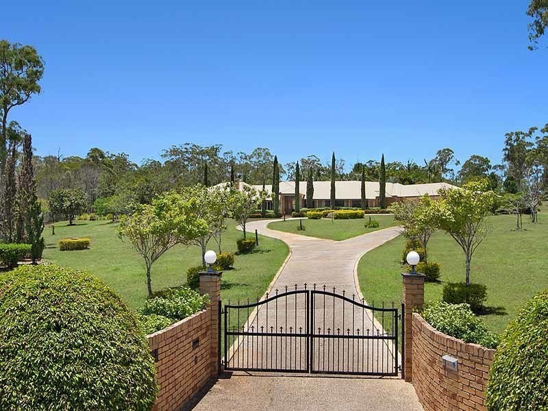 111 Solway Crescent, Carbrook QLD 4130