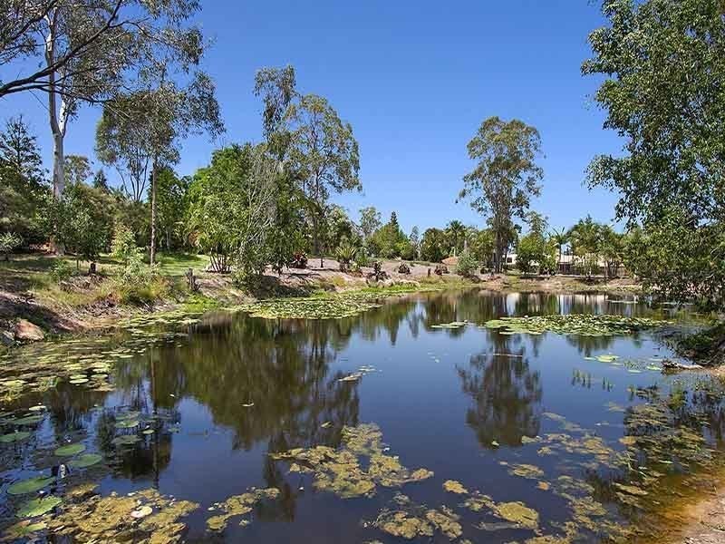 111 Solway Crescent, Carbrook QLD 4130