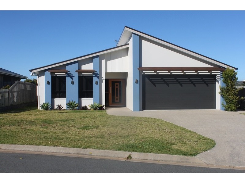 22 Hangan Street, Bucasia QLD 4750