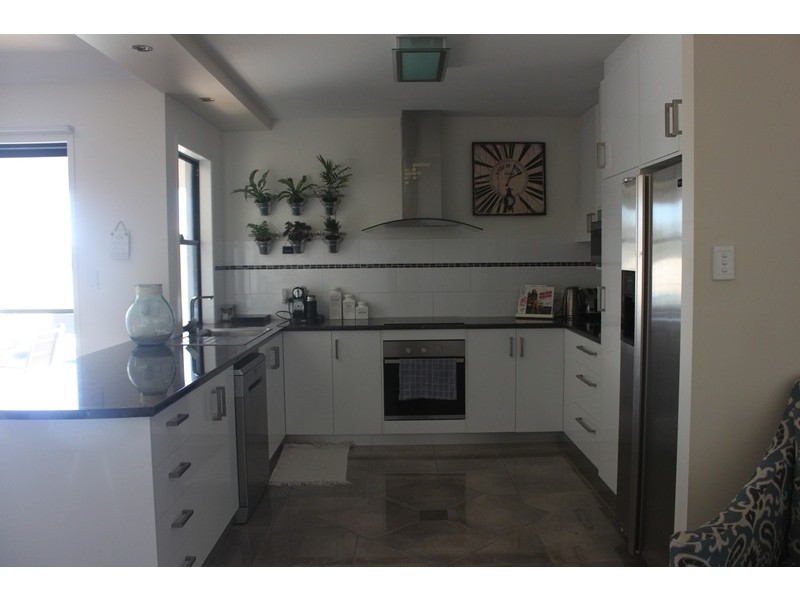 22 Hangan Street, Bucasia QLD 4750