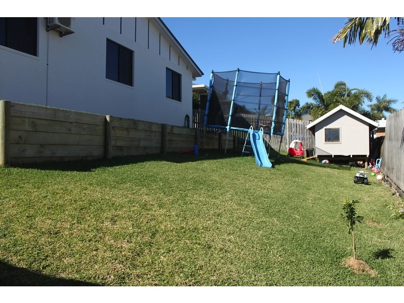 22 Hangan Street, Bucasia QLD 4750