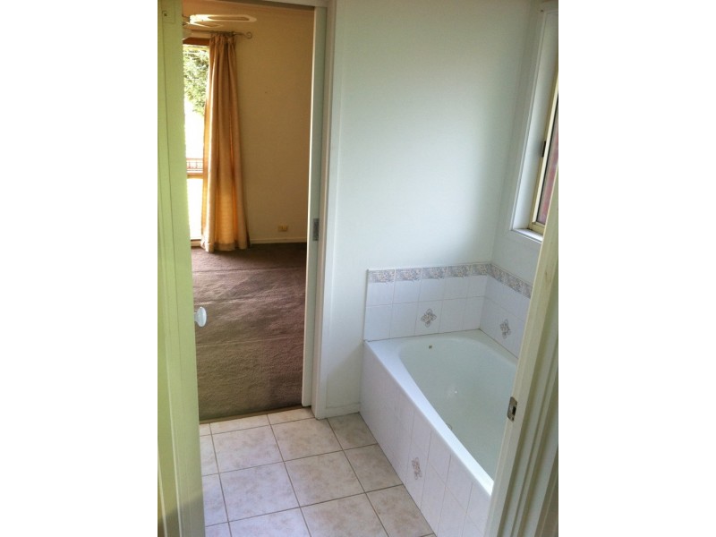 22 Eclipse Court, Hampton Park VIC 3976