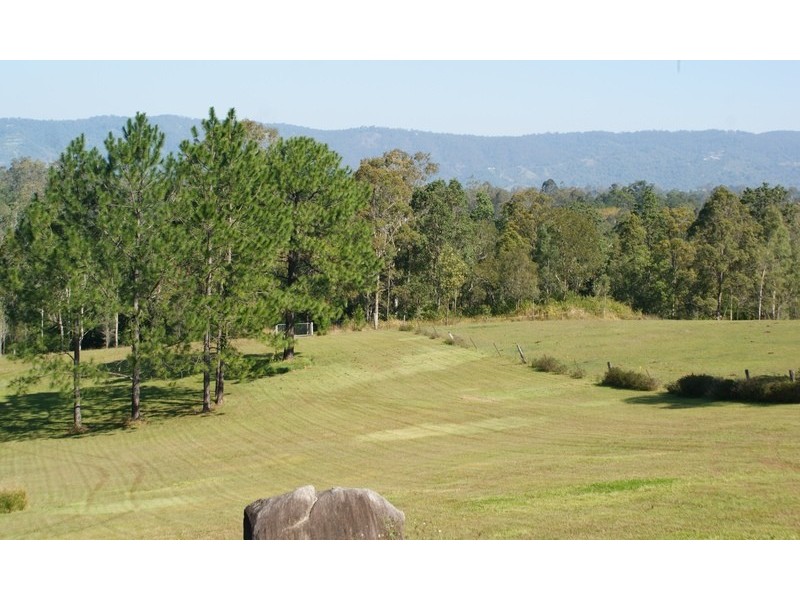 213 Gibbons Rd, Samford Valley QLD 4520