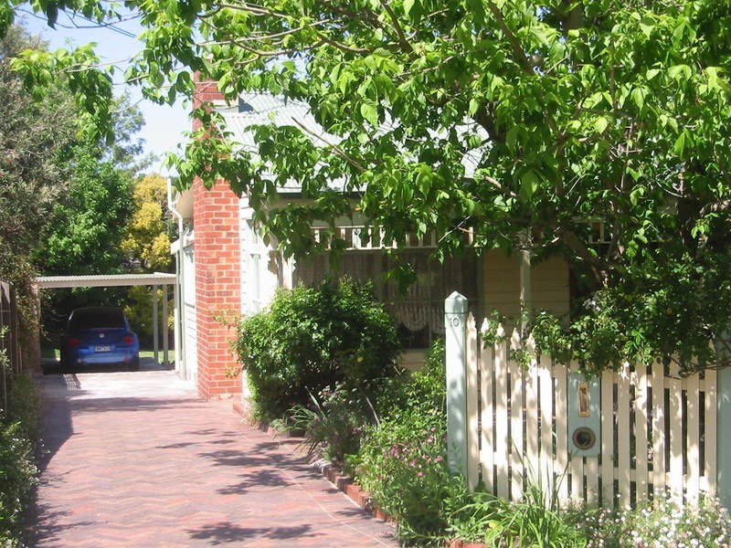 10 Bales Street, Mount Waverley VIC 3149