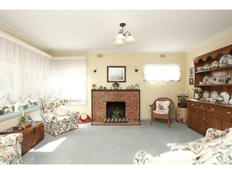 10 Bales Street, Mount Waverley VIC 3149