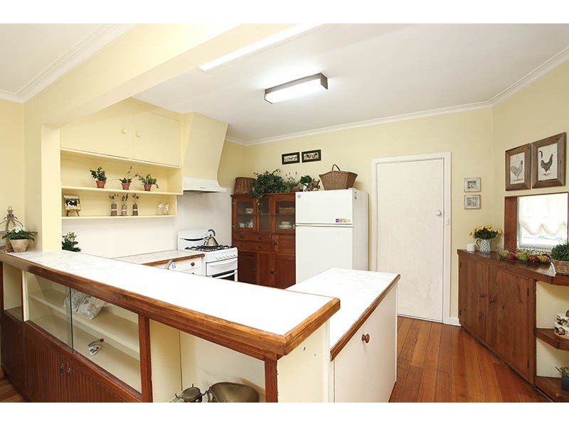 10 Bales Street, Mount Waverley VIC 3149