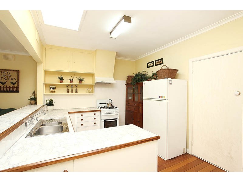 10 Bales Street, Mount Waverley VIC 3149