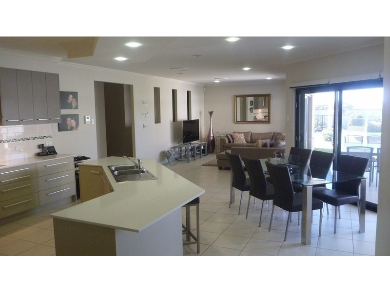 North Lakes QLD 4509