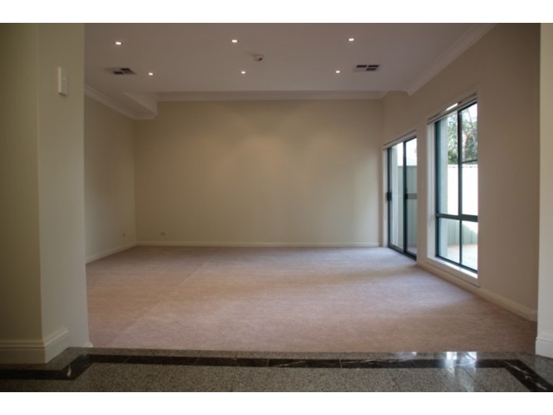 5B Moombara Cres, Lilli Pilli NSW 2229