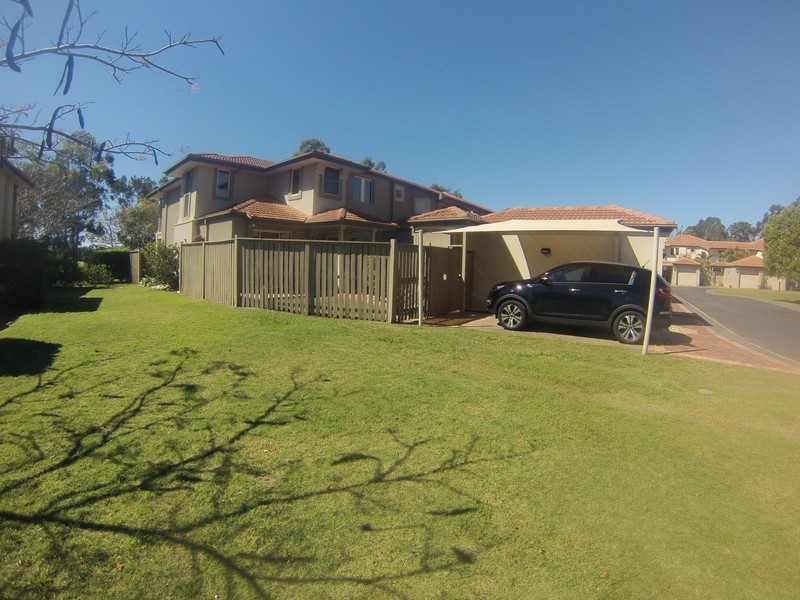 8107 Magnolia Gardens Court, Hope Island QLD 4212
