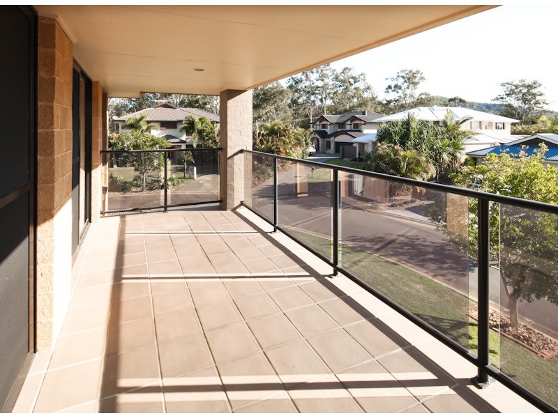 30 Lake Breeze Drive, Windaroo QLD 4207