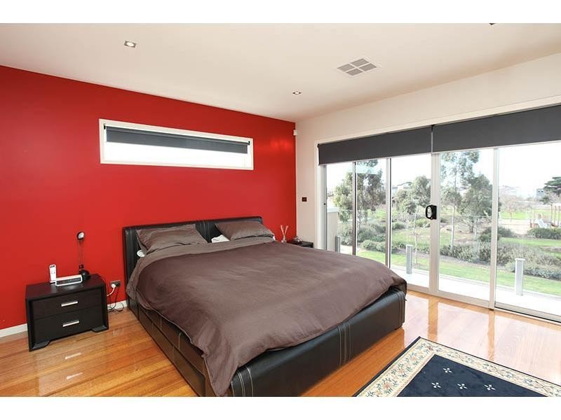 4 Fairbairn Way, Caroline Springs VIC 3023